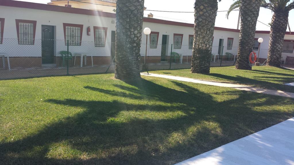Hostal Las Parcelas Conil De La Frontera Exterior photo